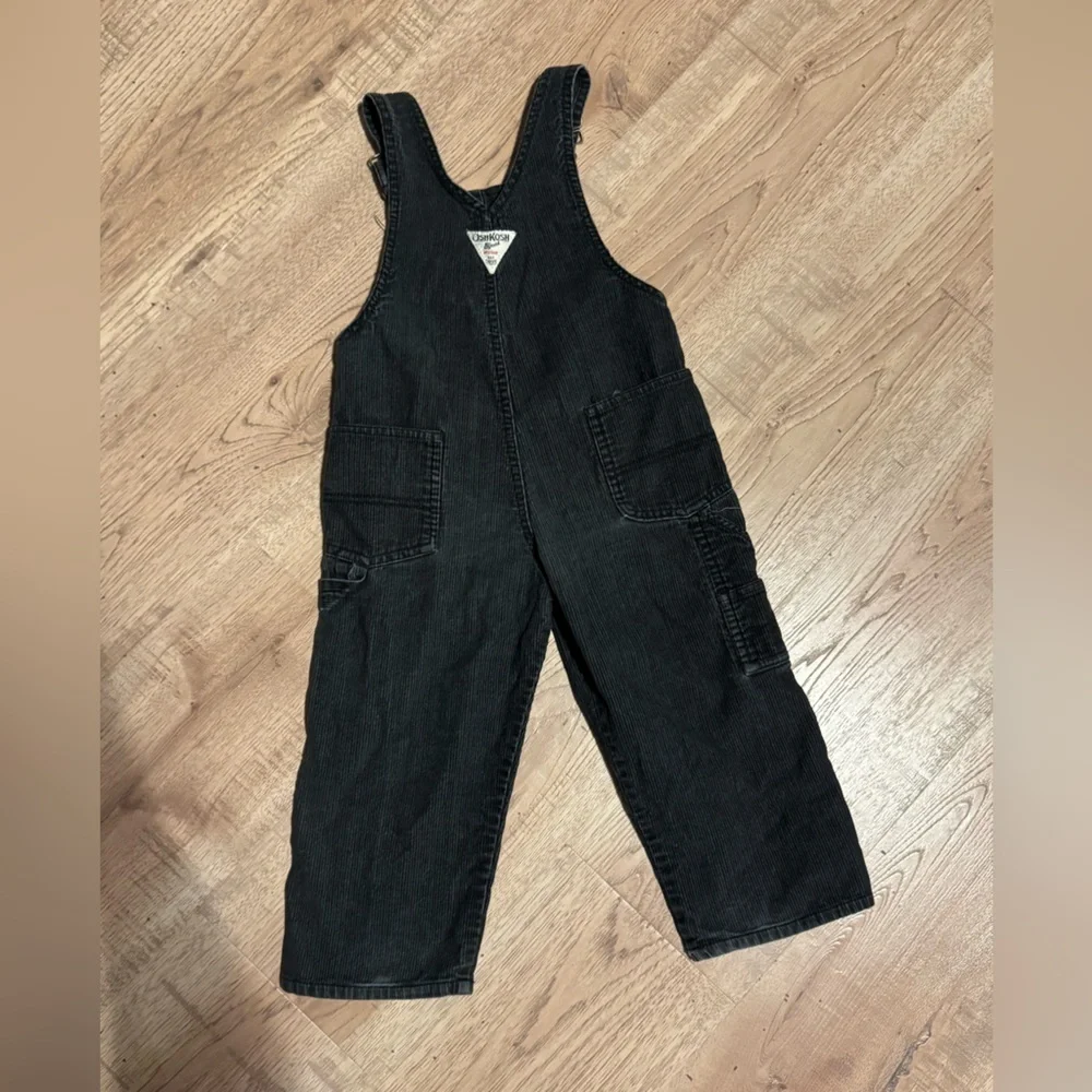 Vintage OshKosh B’gosh Black Corduroy Penguin Overalls 3T